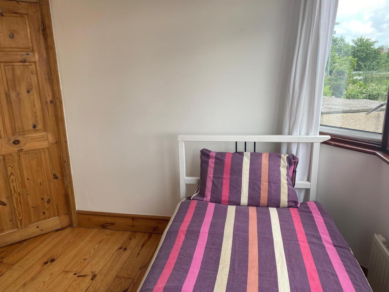Lovely Rooms In West London Northolt  Exterior photo