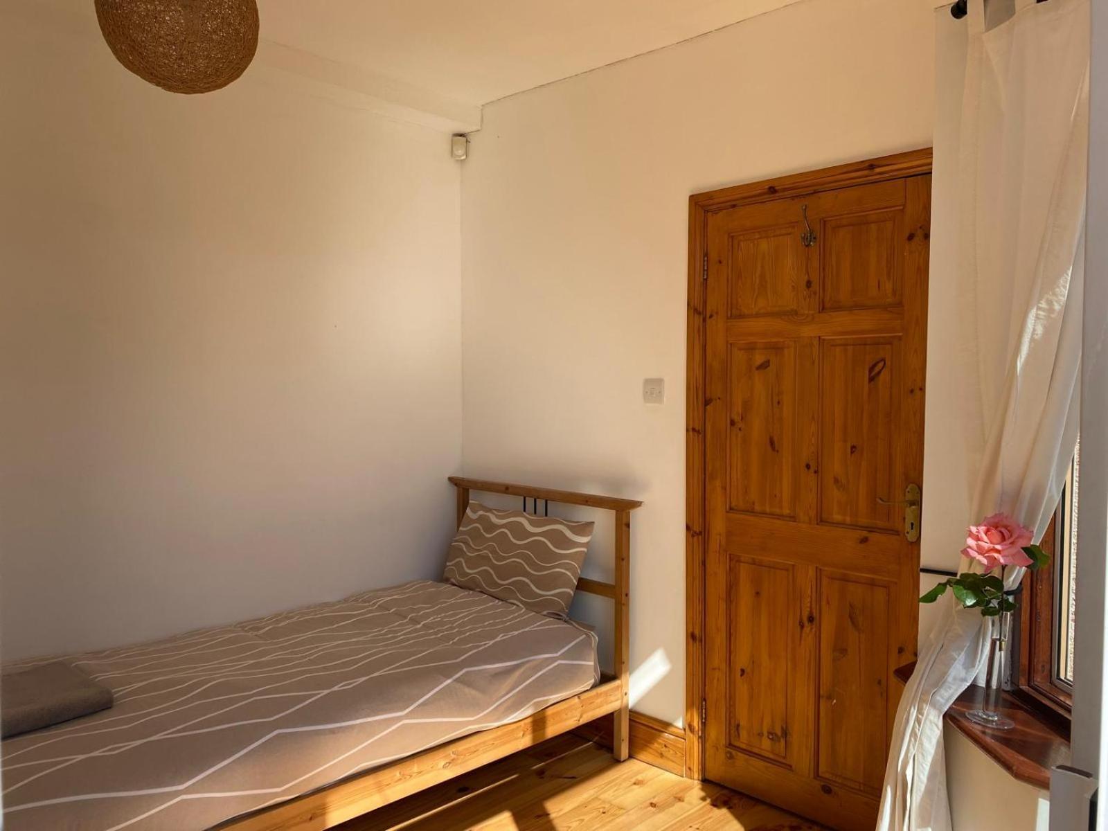 Lovely Rooms In West London Northolt  Exterior photo