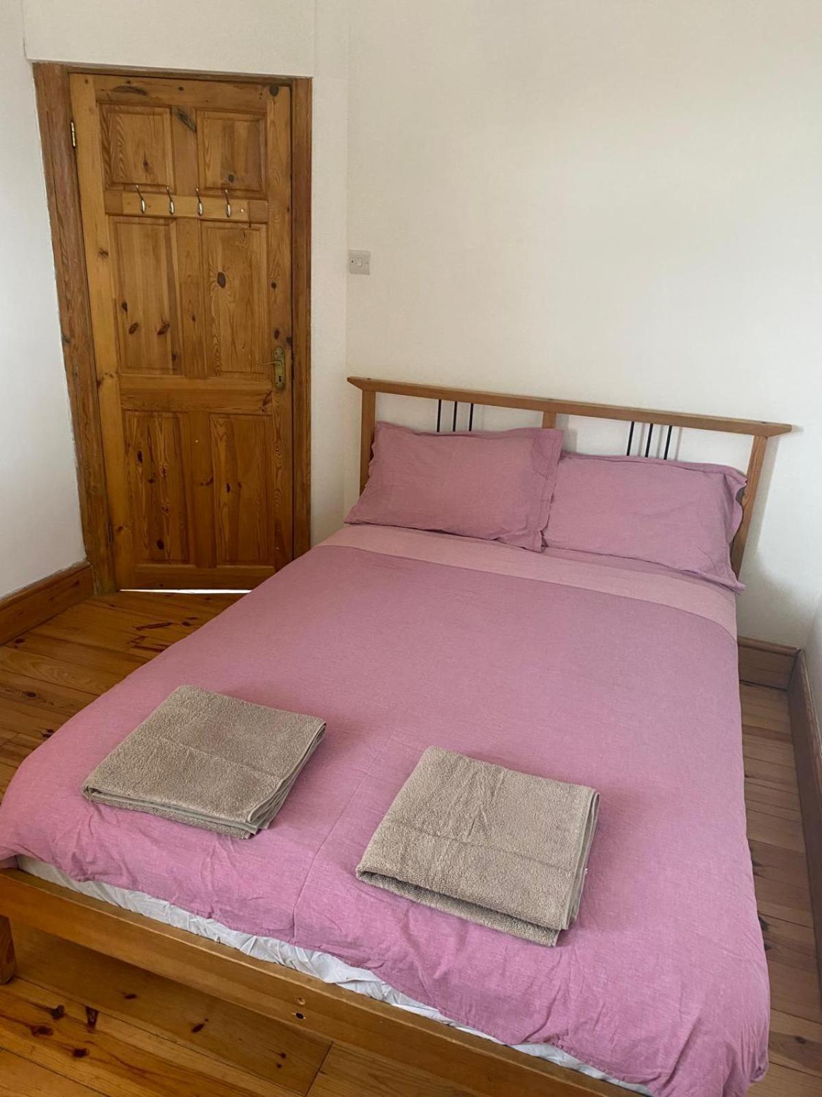 Lovely Rooms In West London Northolt  Exterior photo